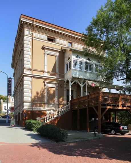 Hotel Mertin Chomutov Dış mekan fotoğraf