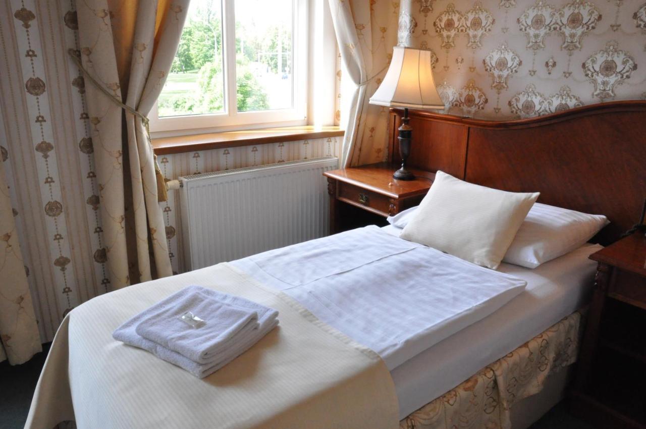 Hotel Mertin Chomutov Dış mekan fotoğraf
