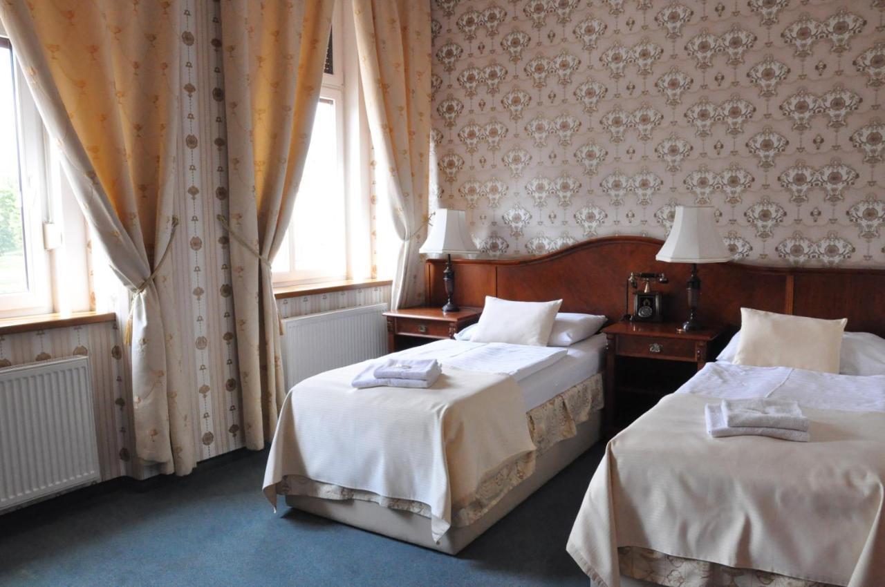 Hotel Mertin Chomutov Dış mekan fotoğraf