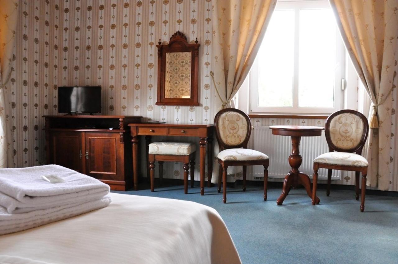 Hotel Mertin Chomutov Dış mekan fotoğraf