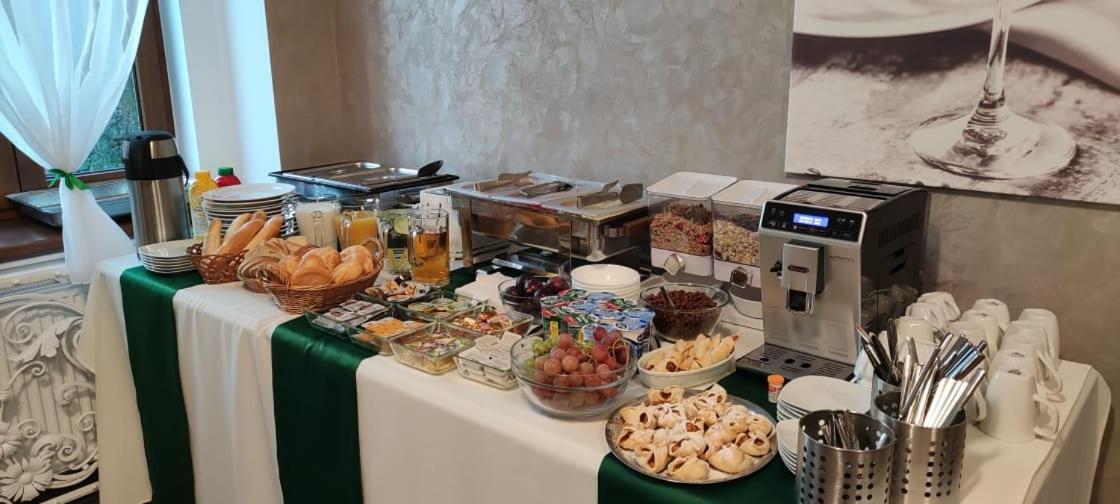 Hotel Mertin Chomutov Dış mekan fotoğraf